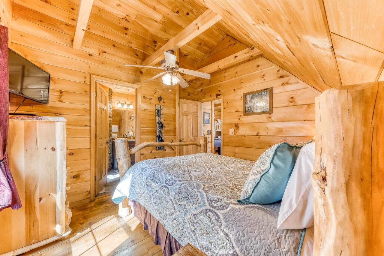 Moonshine Ridge Villa Пиджен Фордж Екстериор снимка